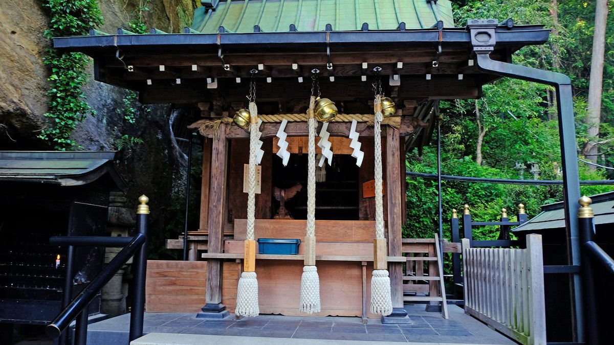 銭洗弁財天の風景