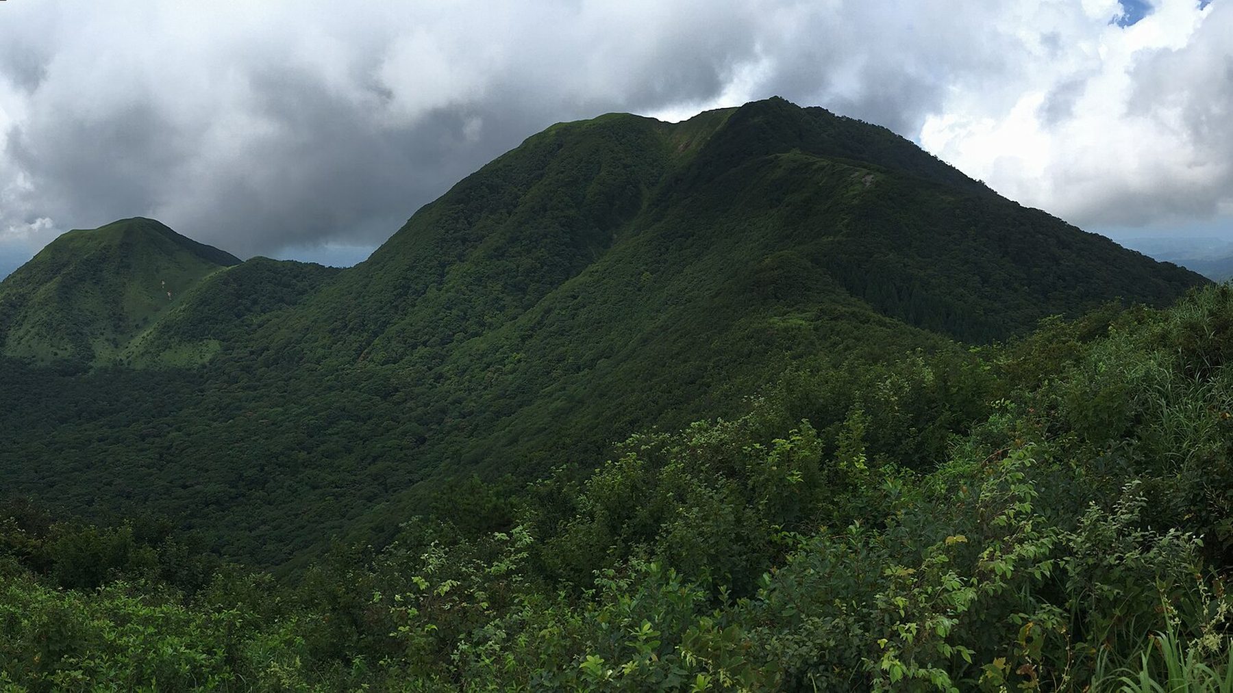 三瓶山