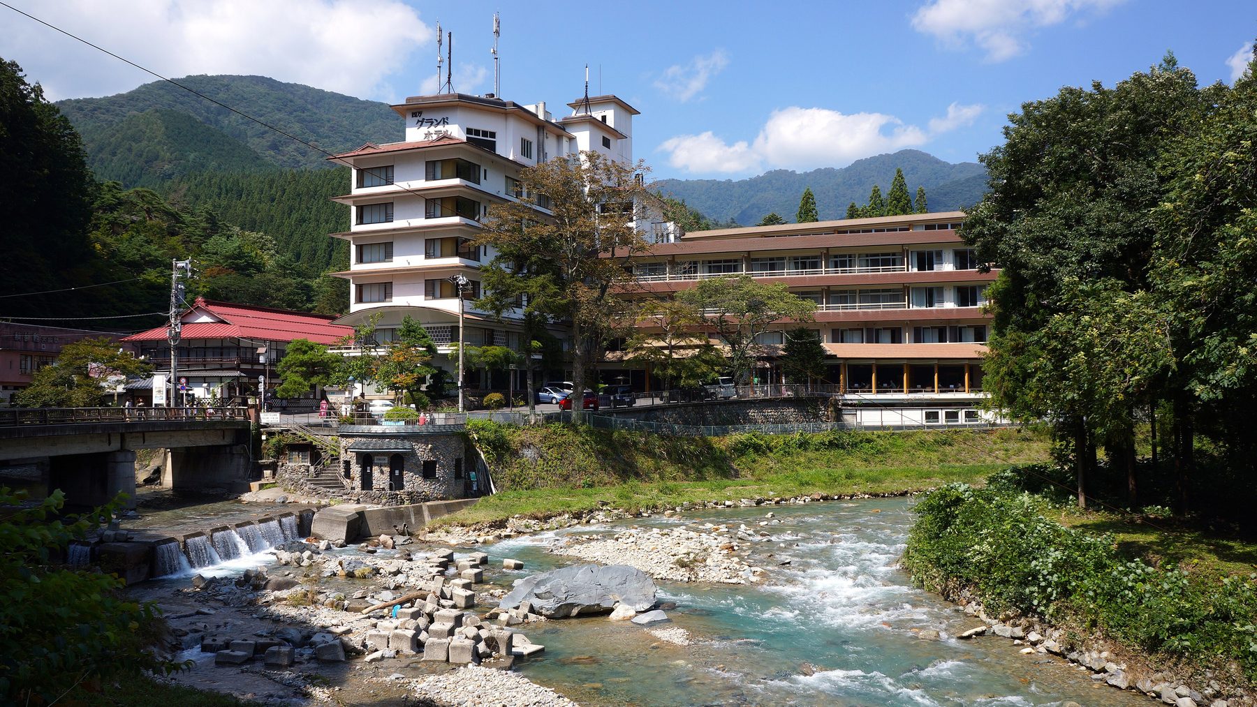 四万温泉